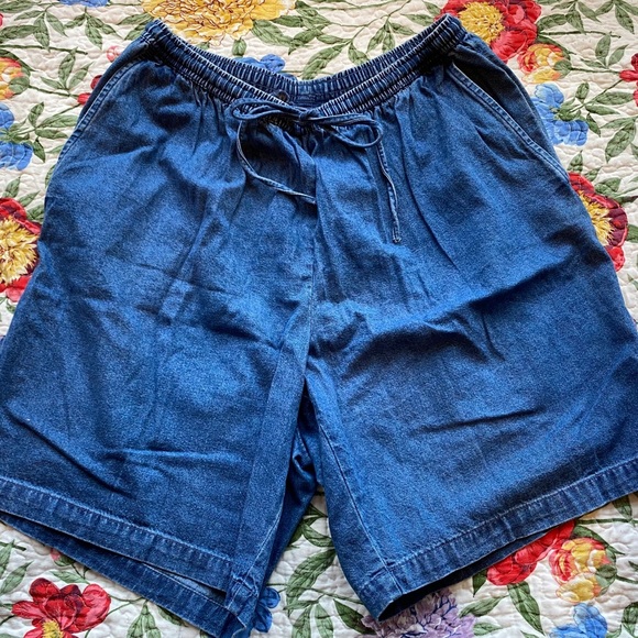 High Waisted Vintage Shorts - Picture 1 of 2